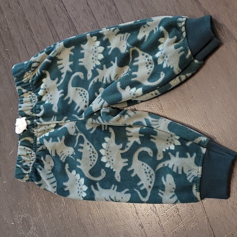 Outfit - Picture 2 of 7